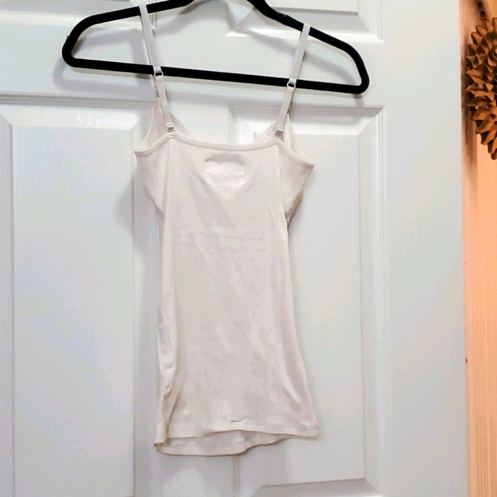 White Tank - Picture 3 of 4